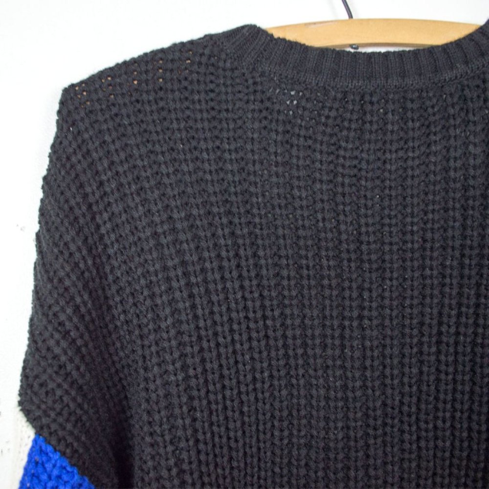 Free Generation Color block Fringe Cable Sweather - Picture 8 of 13